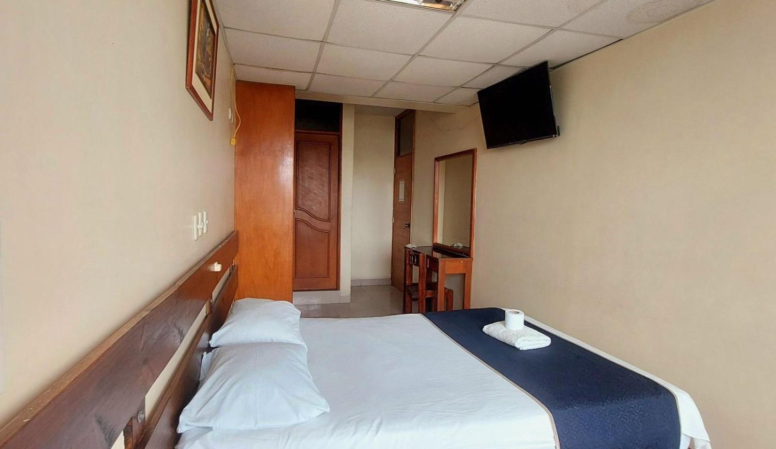 Hotel Arizona Piura Buitenkant foto