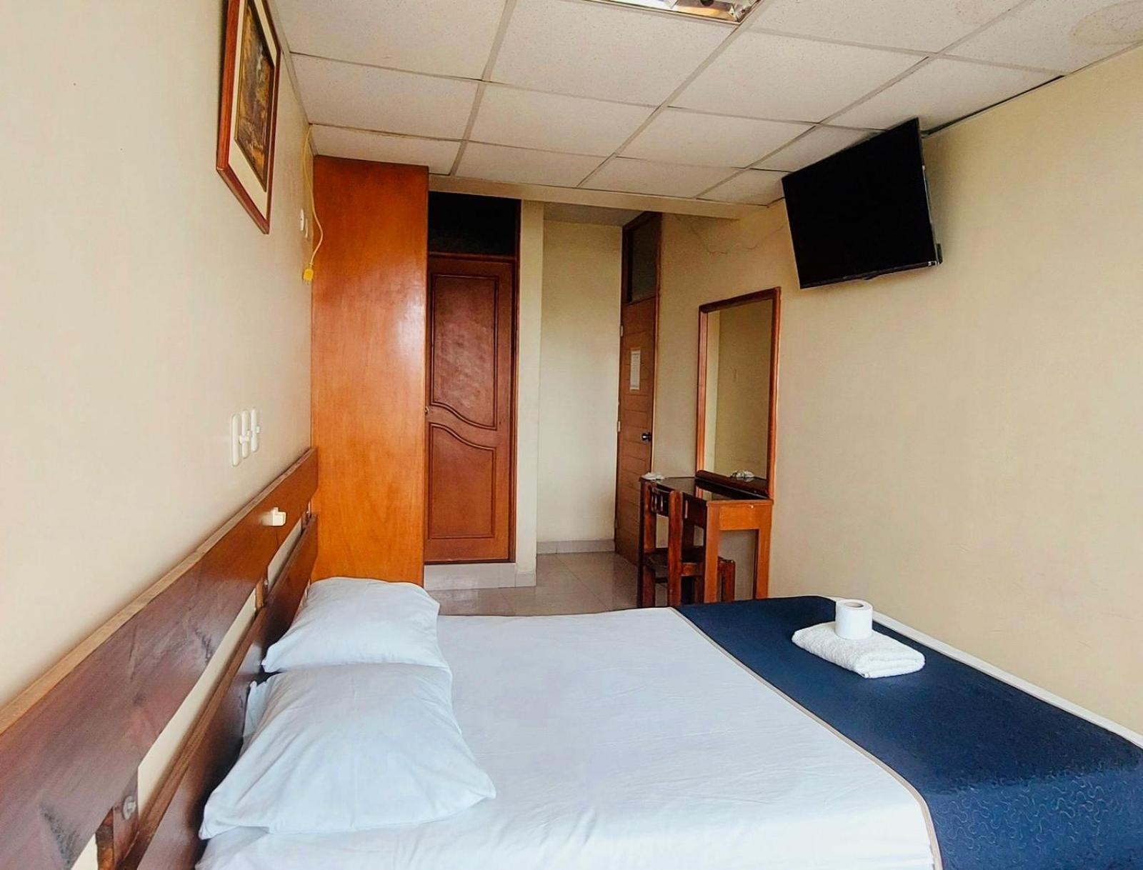 Hotel Arizona Piura Buitenkant foto